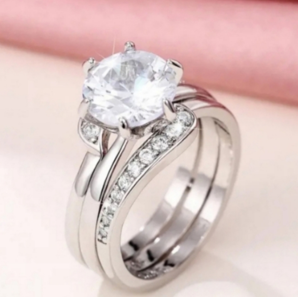 2pc.Set Halo Diamond Ring - Picture 14 of 17